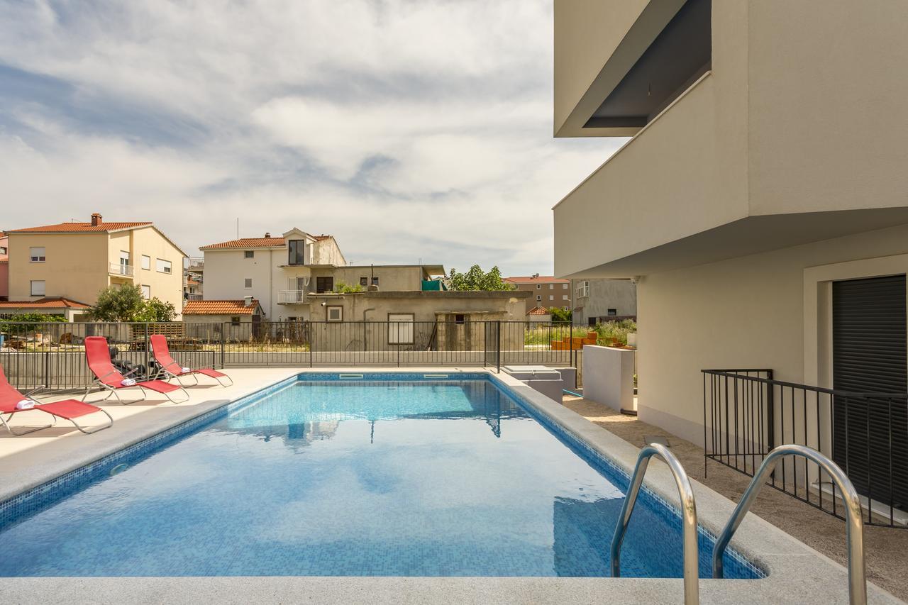 Luxury 3 Bed Apartment, Large Terrace, Pool, Close To Beach And Split! ポドストラナ エクステリア 写真