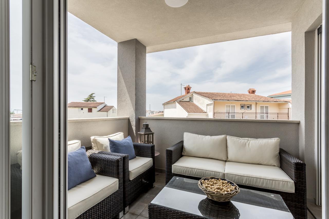 Luxury 3 Bed Apartment, Large Terrace, Pool, Close To Beach And Split! ポドストラナ エクステリア 写真