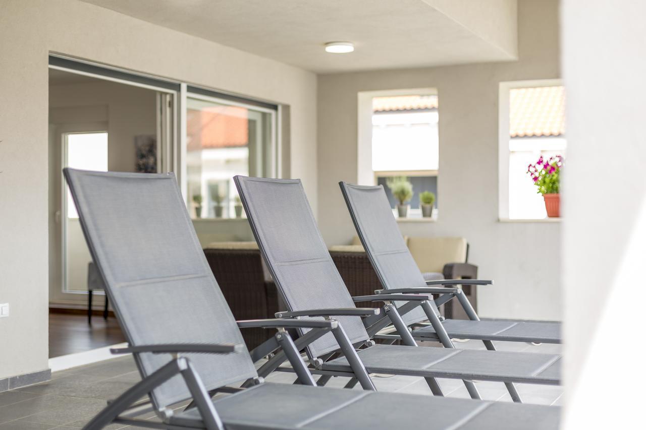 Luxury 3 Bed Apartment, Large Terrace, Pool, Close To Beach And Split! ポドストラナ エクステリア 写真
